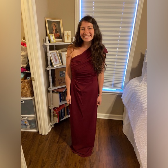 David’s Bridal ruched one-shoulder stretch crepe dress in color Cabernet - Picture 3 of 6